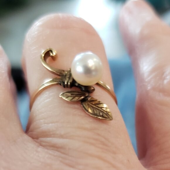 Pearl Ring 14k Yellow Gold 5.5mm Pearl Totel Weight 1.5 grams sz 6.75 - Picture 4 of 7